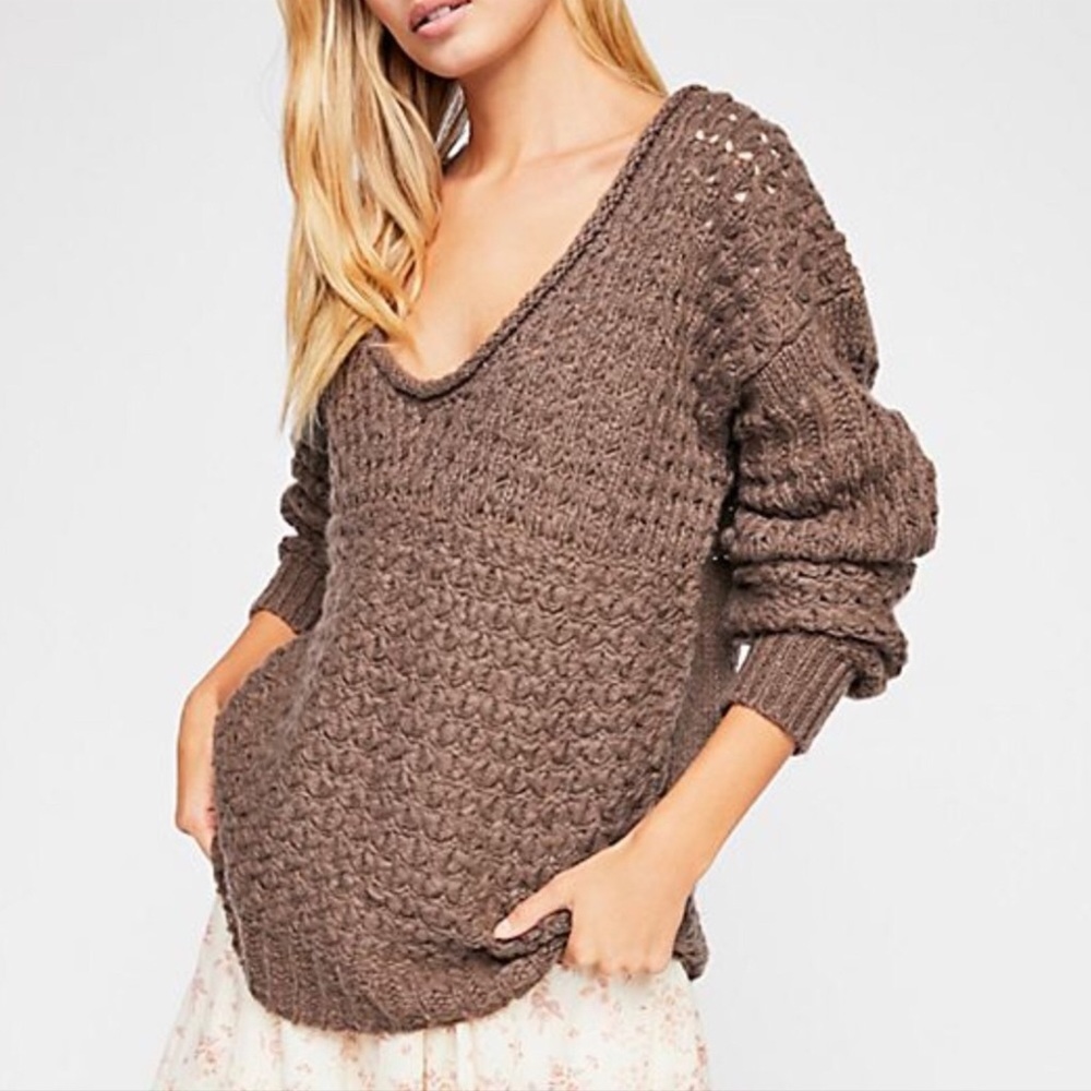 NWT Free People “Crashing Waves” Pullover. Size M - Picture 1 of 7